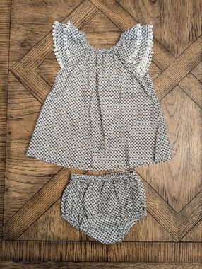 Petit Confection Flutter Sleeve Tunic & Bloomers in Grey + White Floral